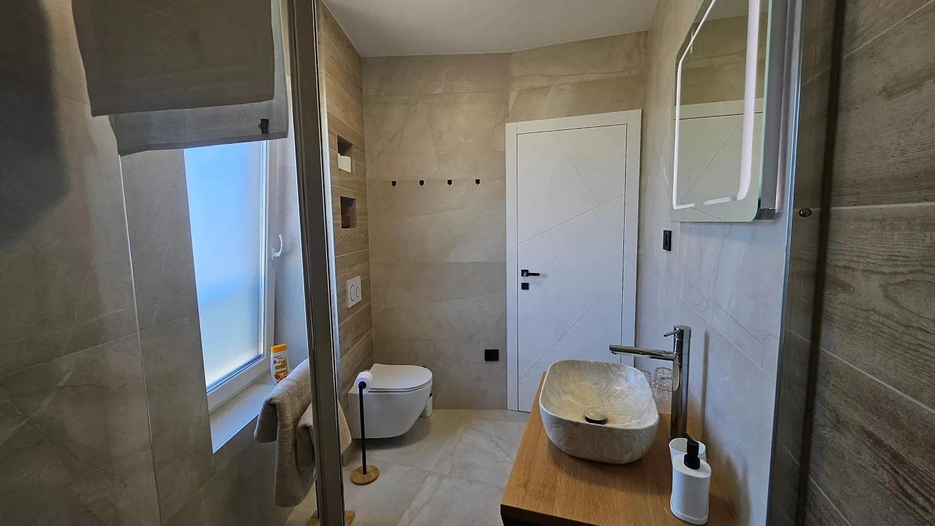 Richi Rooms & App Funtana