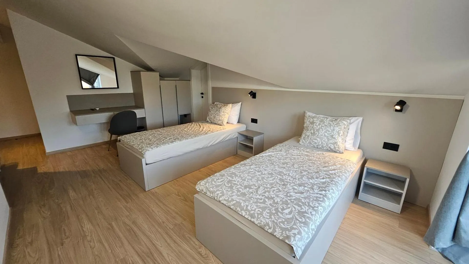 Richi Rooms & App Funtana 0*,  Croatia