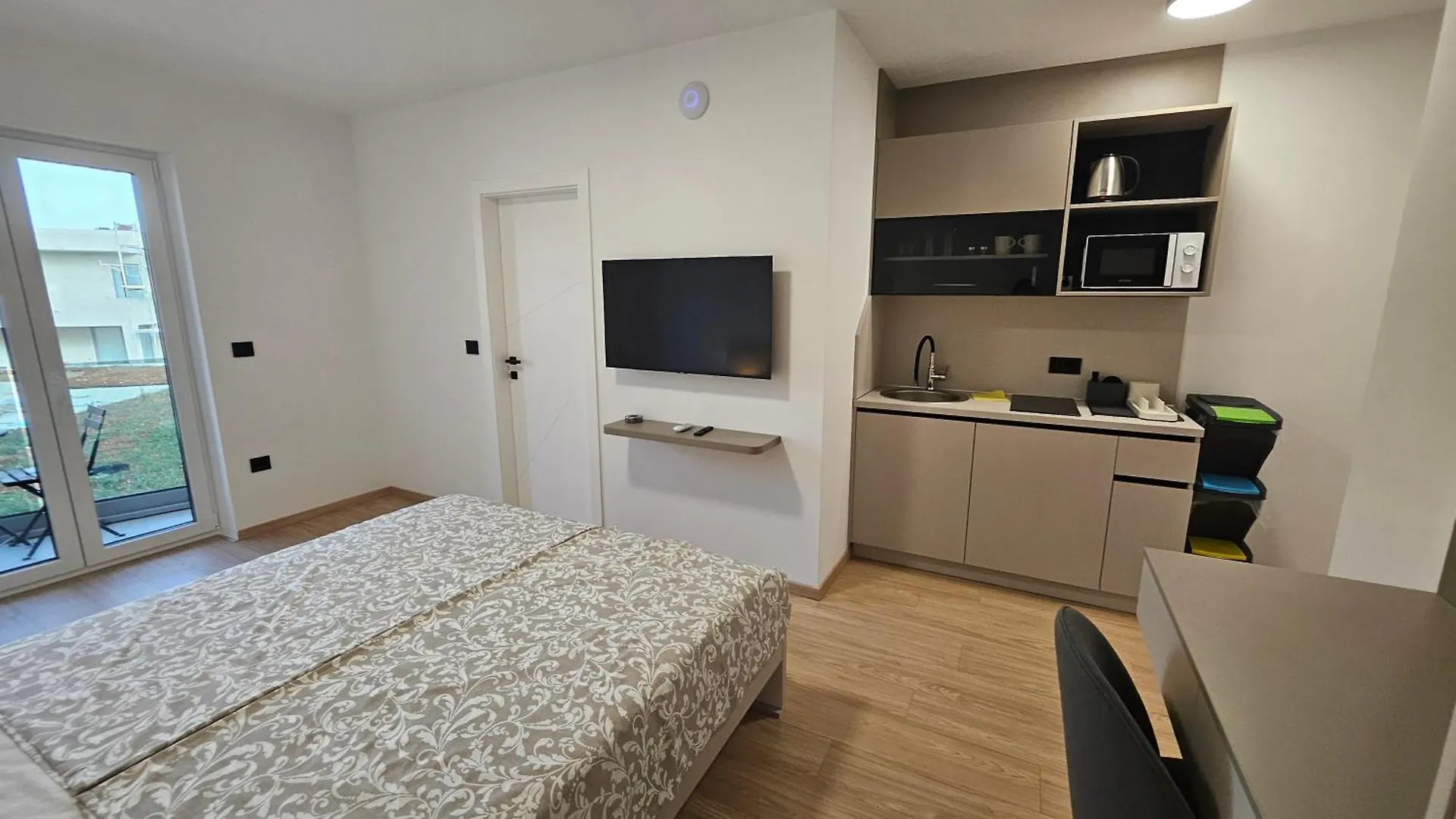 Richi Rooms & App Funtana