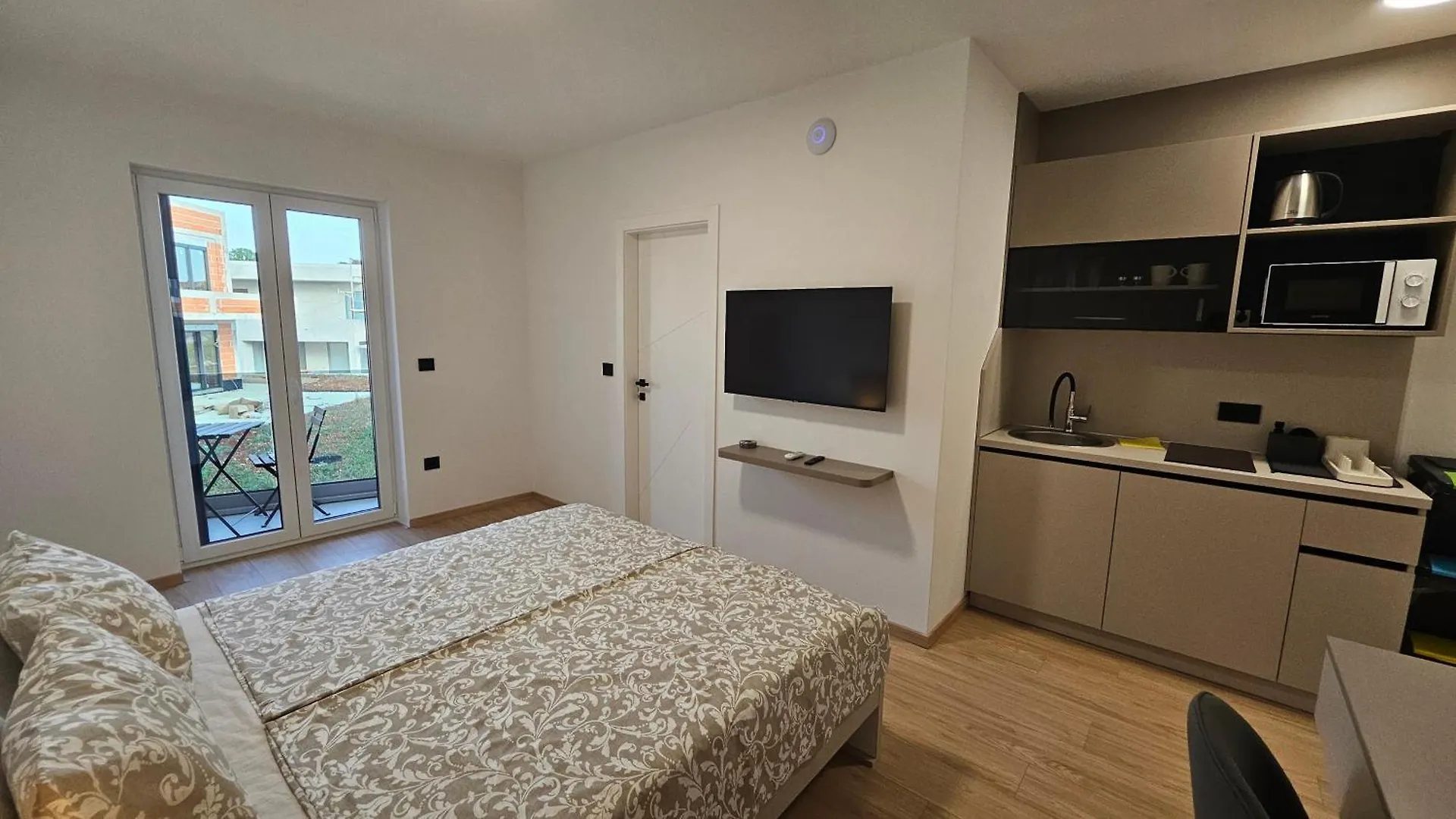 Richi Rooms & App Funtana Apartment