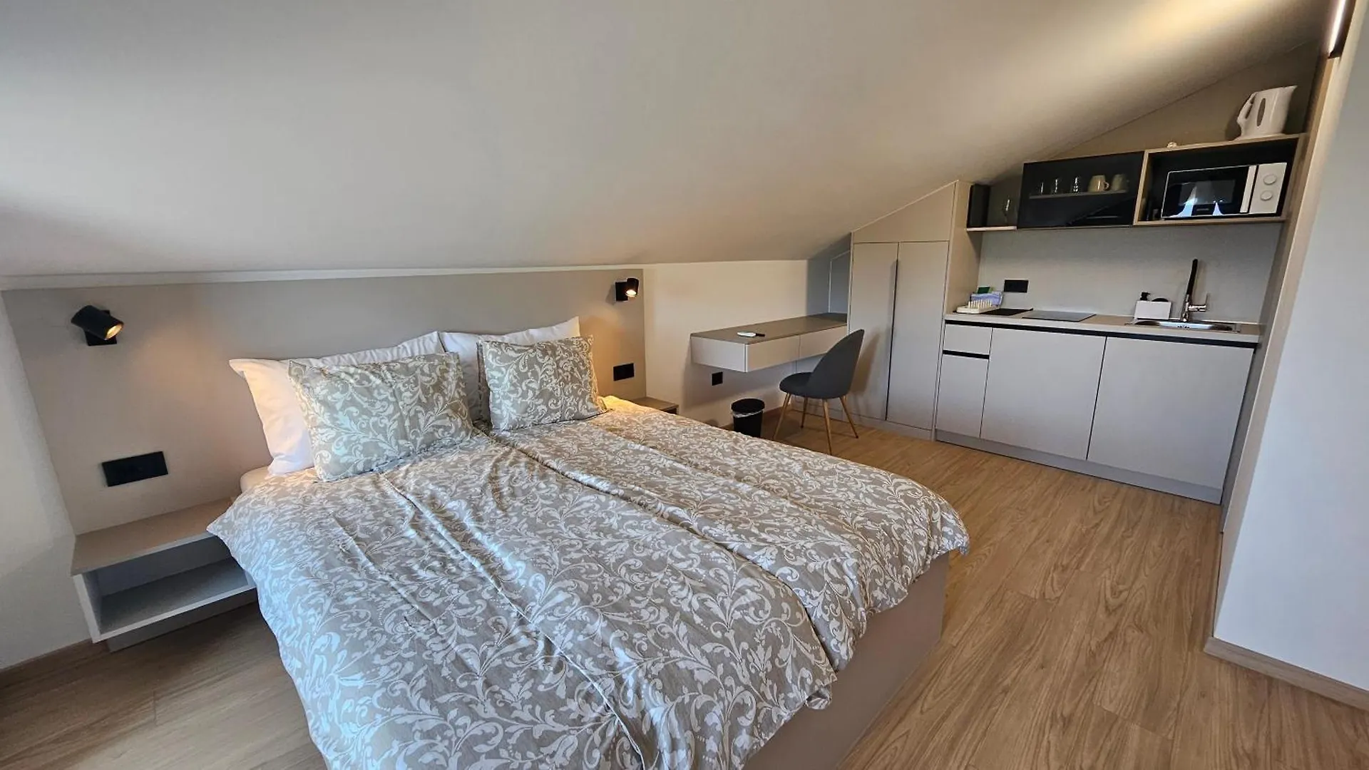 Apartment Richi Rooms & App Funtana