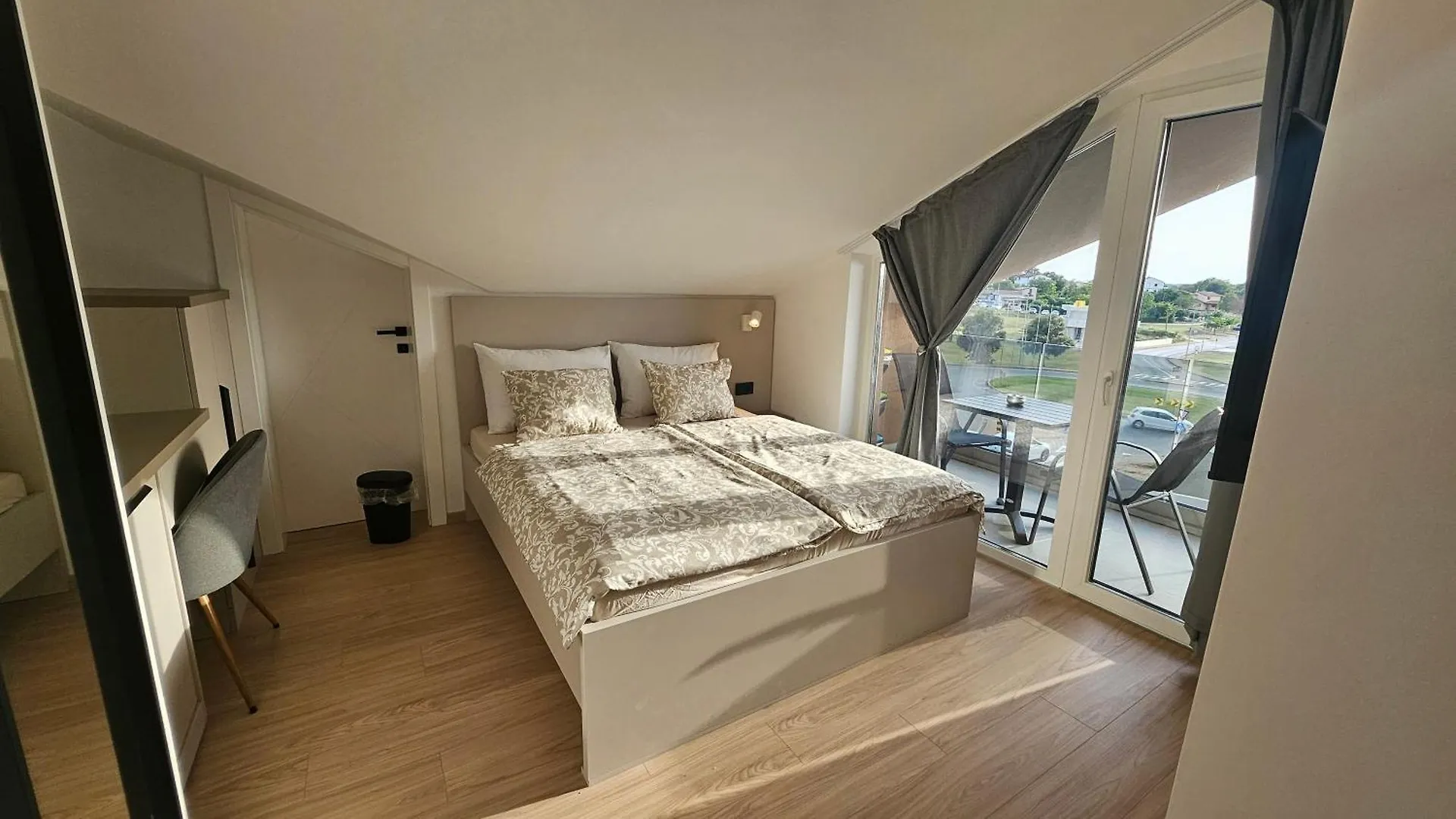 Apartment Richi Rooms & App Funtana