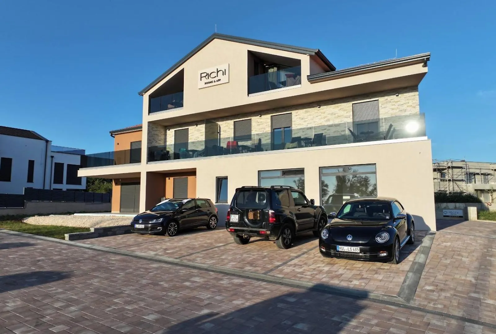 Richi Rooms & App Funtana