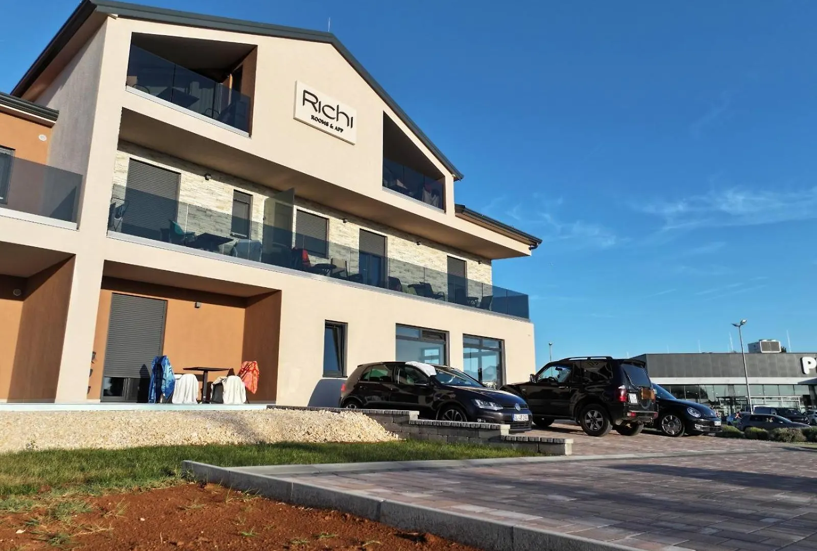 Richi Rooms & App Funtana